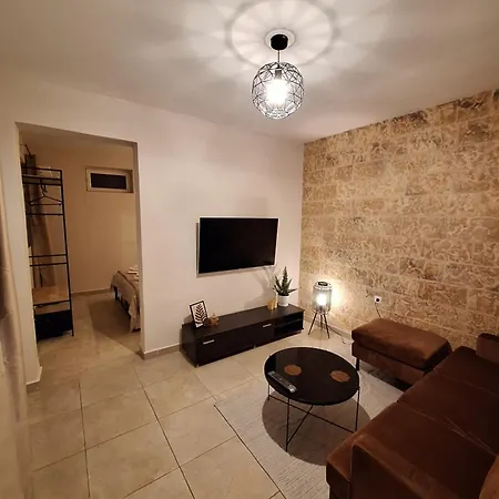 Garden Apartment