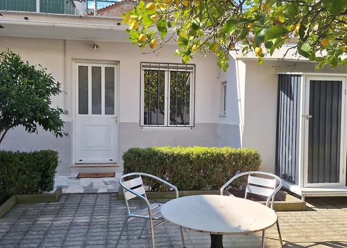 Garden Daire